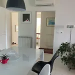 Apartment Bloom Near The