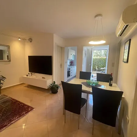 Bloom Near The Apartman Poreč