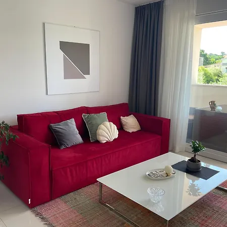 Bloom Near The Apartman *