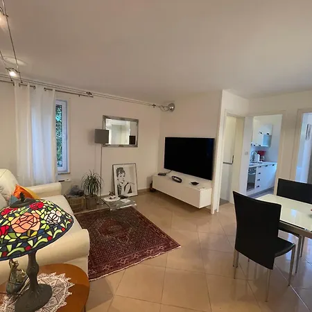 Bloom Near The Apartman Poreč