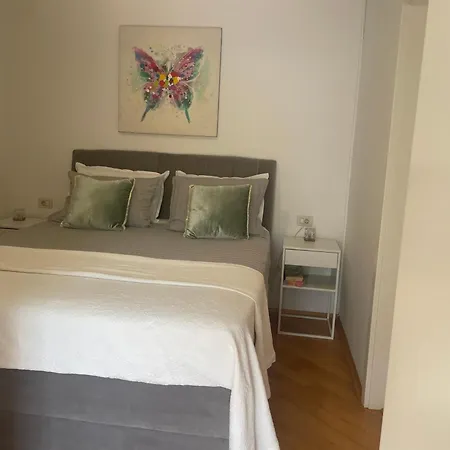 Bloom Near The Apartman *