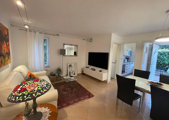 Bloom Near The Appartamento Porec